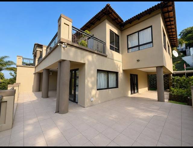 5 BEDROOM HOUSE FOR SALE IN UMHLANGA CENTRAL